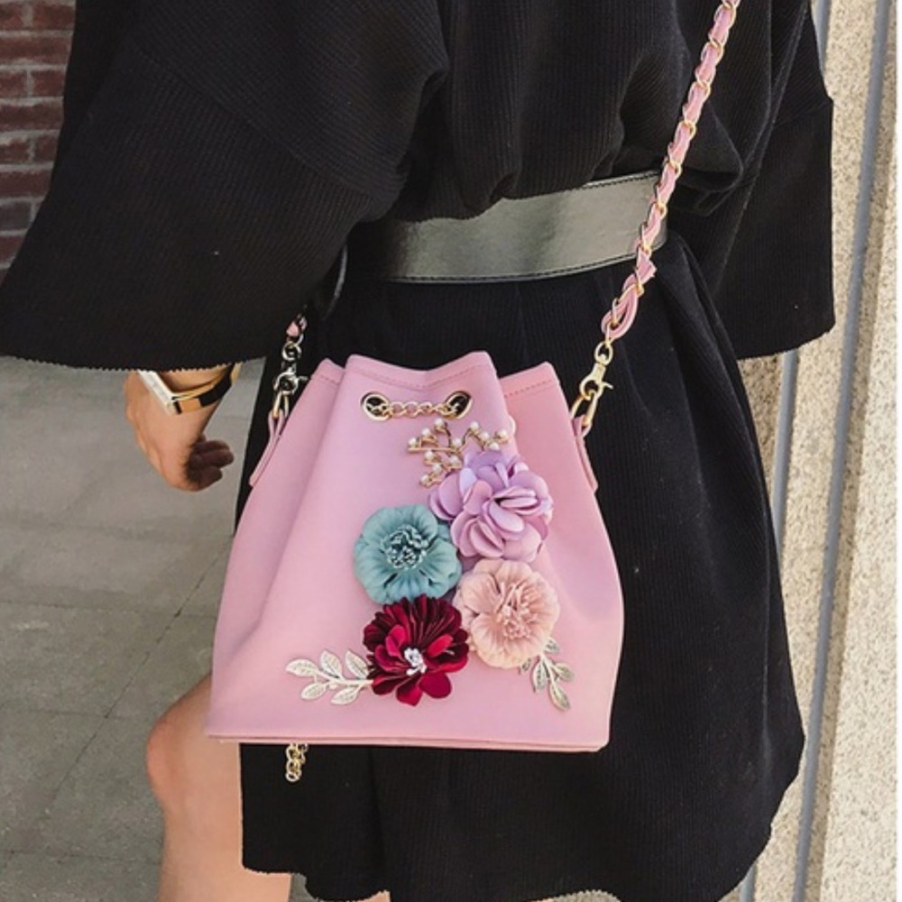 🎉HOST PICK🎉 BALLET PINK FLORAL BUCKET - Picture 5 of 5